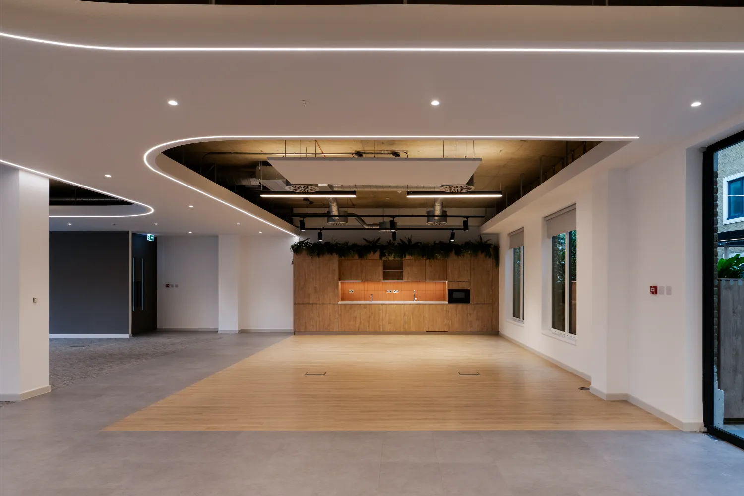 007-arlington-square-office-interior