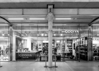 Godiva store exterior St Pancras image of exterior of godiva store